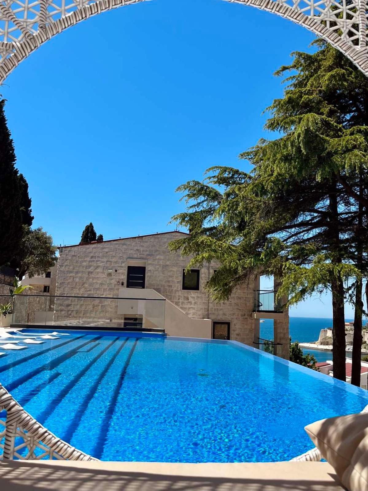 The New Hotel Mediteran - Villa Edition Ulcinj Extérieur photo