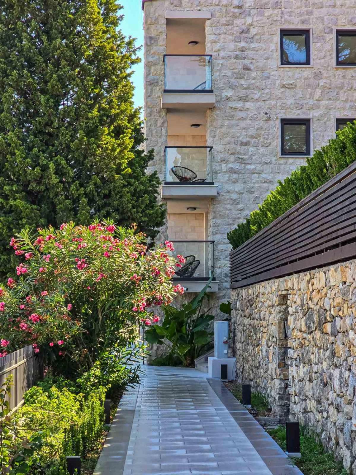 The New Hotel Mediteran - Villa Edition Ulcinj Extérieur photo